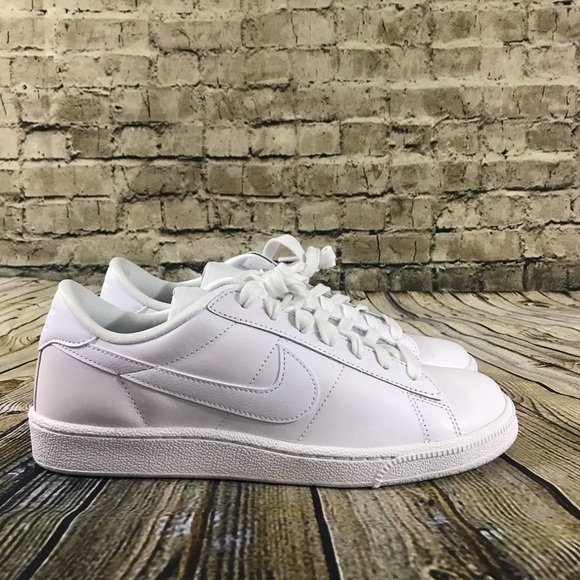 nike classic white shoes